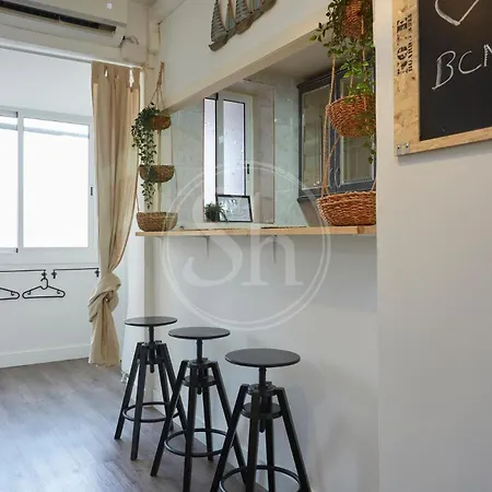 Comodo En Poble Sec Apartment Barcelona