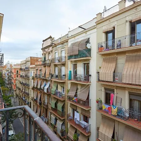 Cómodo En Poble Sec Apartamento